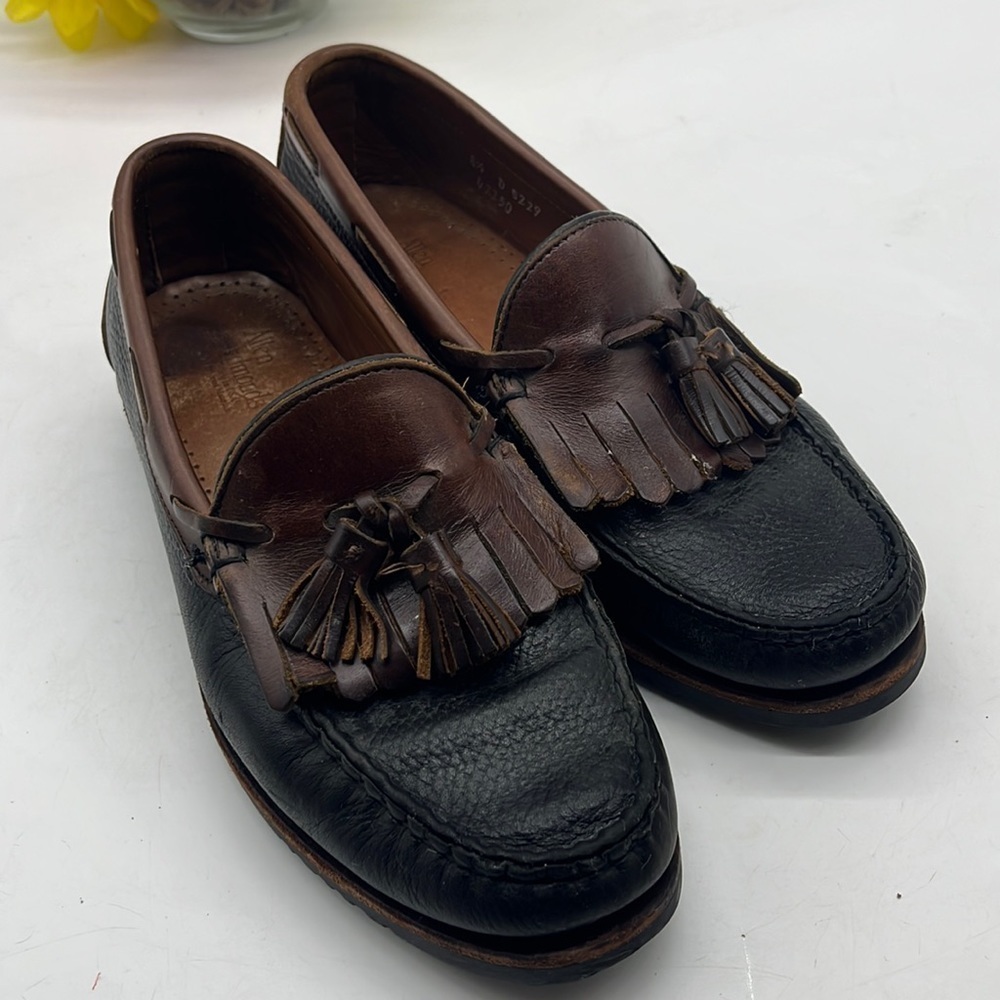 Allen Edmunds Nashua Black Brown tassel Leather loafers Sz 8.5. BLO2179B